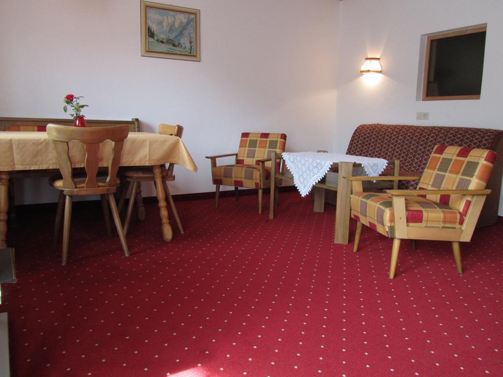 Appartements Kroner Nauders Zimmer foto