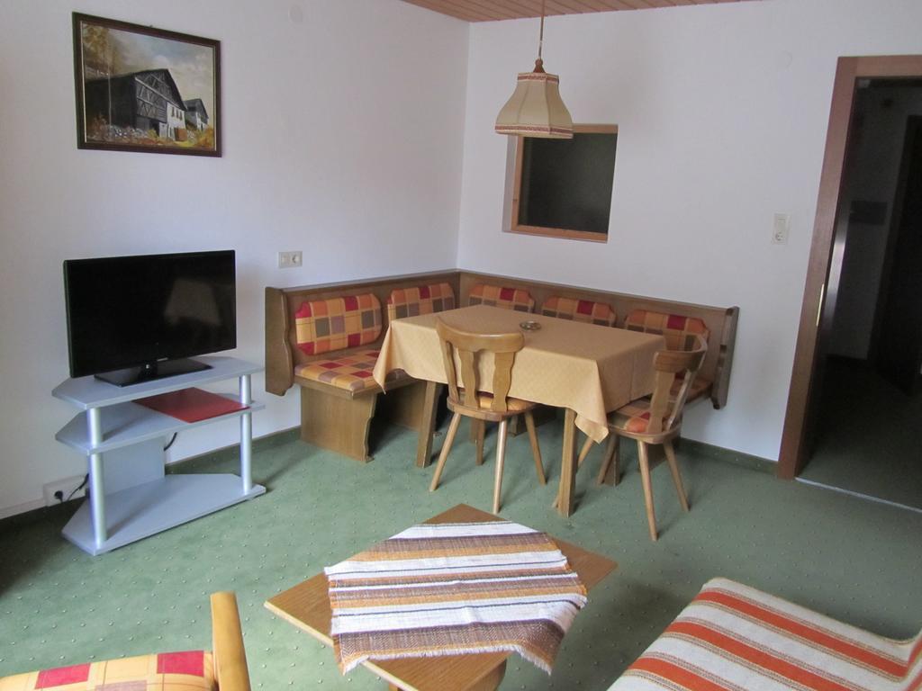 Appartements Kroner Nauders Zimmer foto